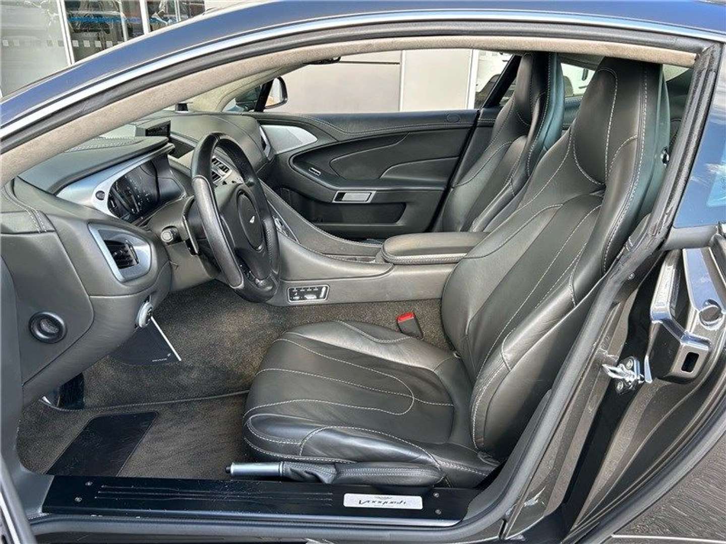 Aston Martin Vanquish Coupé V12 573 CV Touchtronic 2 - 2015 - Joinsteer - #9