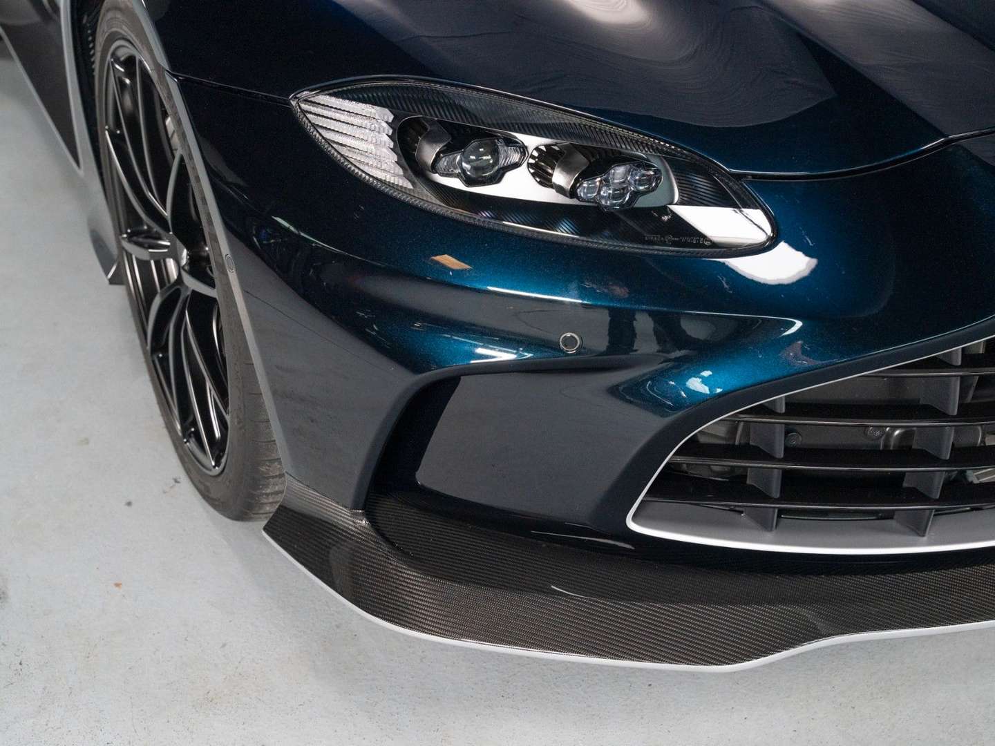 Aston Martin Vantage Roadster V12 Limited - 2024 - Joinsteer - #12