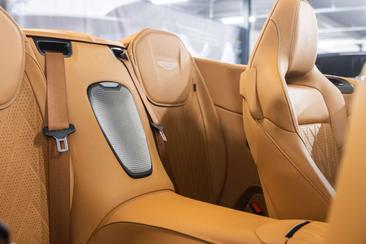 Aston Martin DB12 Volante — photo 15