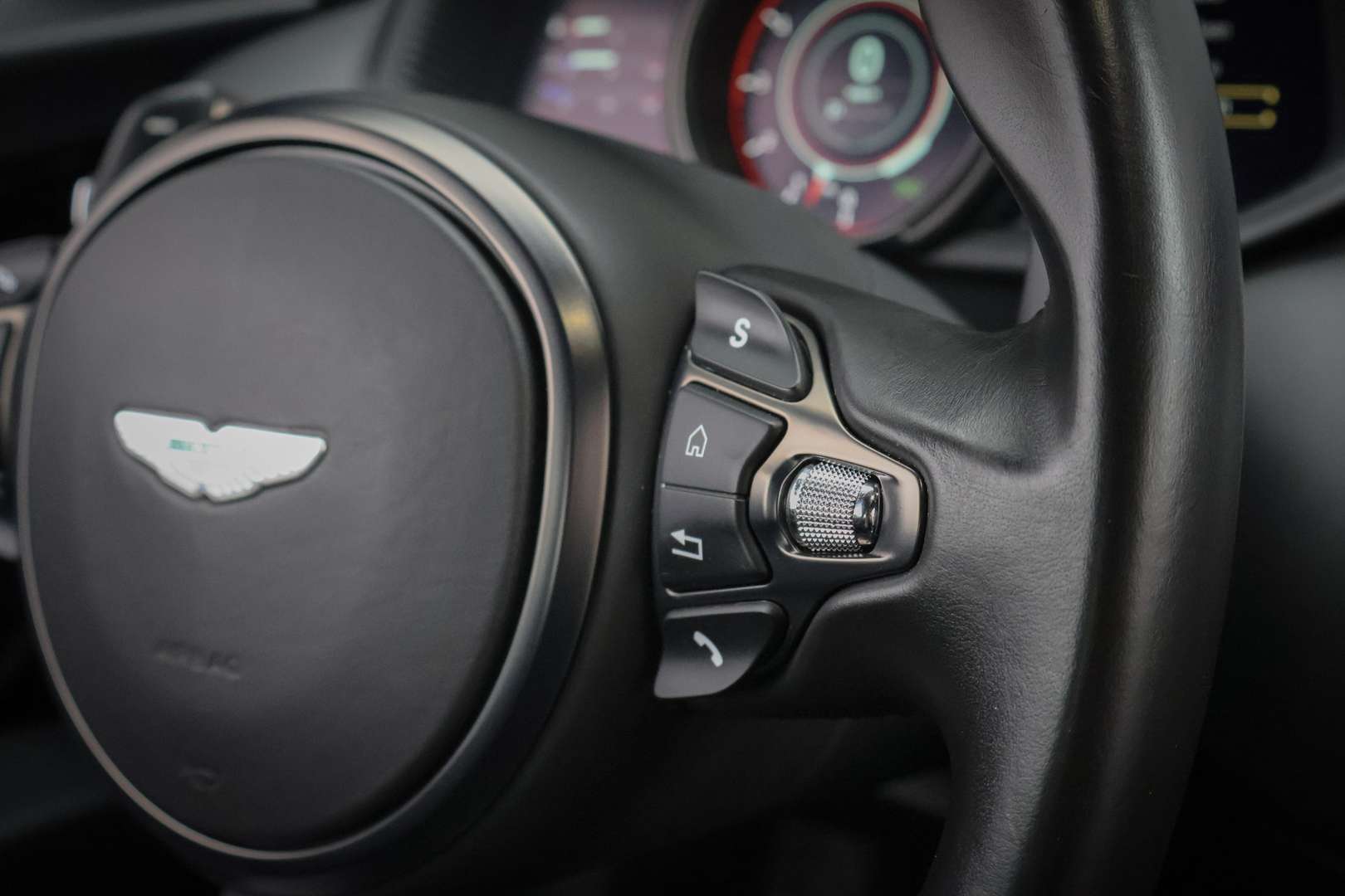 Aston Martin DB11 5.2 V12 - 2017 - Joinsteer - #16