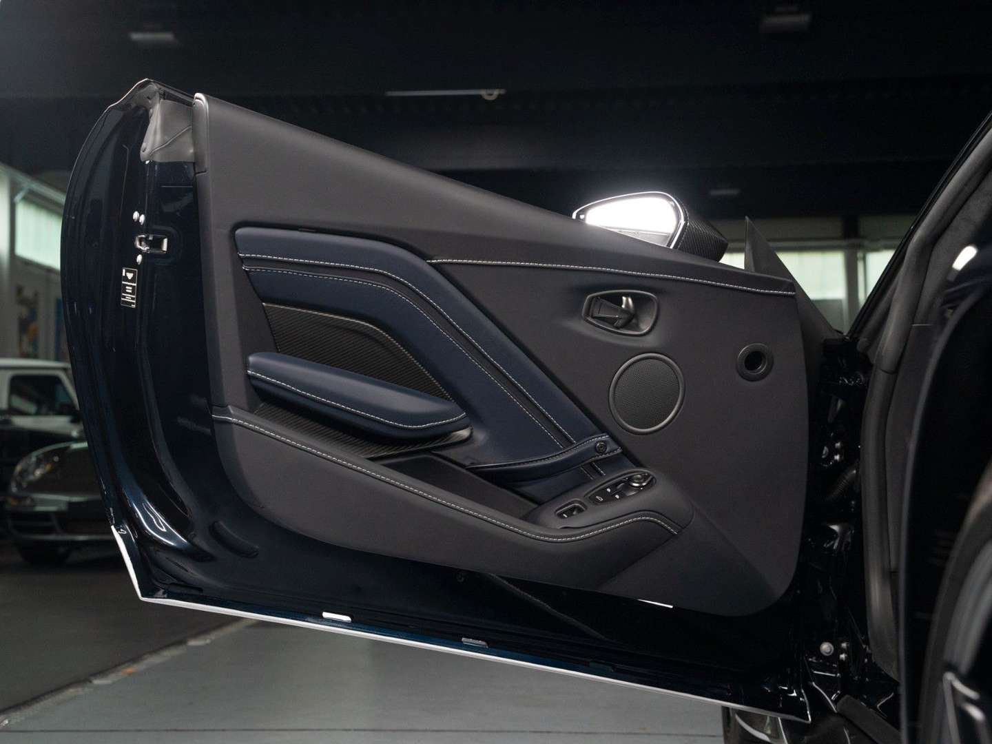 Aston Martin Vantage Roadster V12 Limited - 2024 - Joinsteer - #20