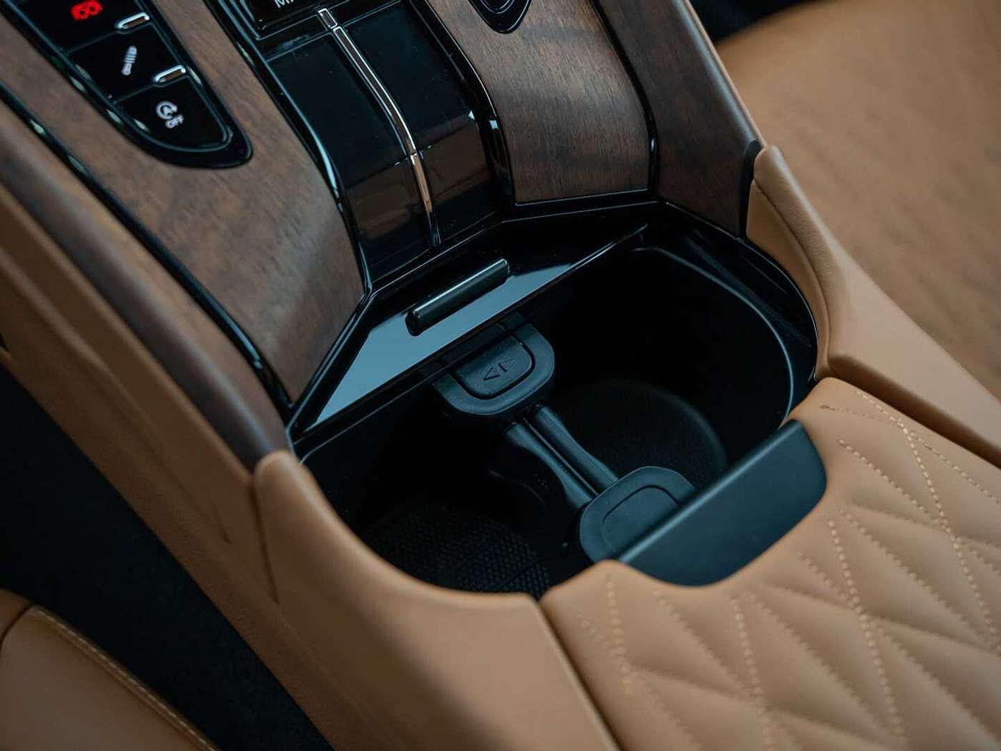 Aston Martin DB12 Coupé V8 - 2024 - Joinsteer - #25