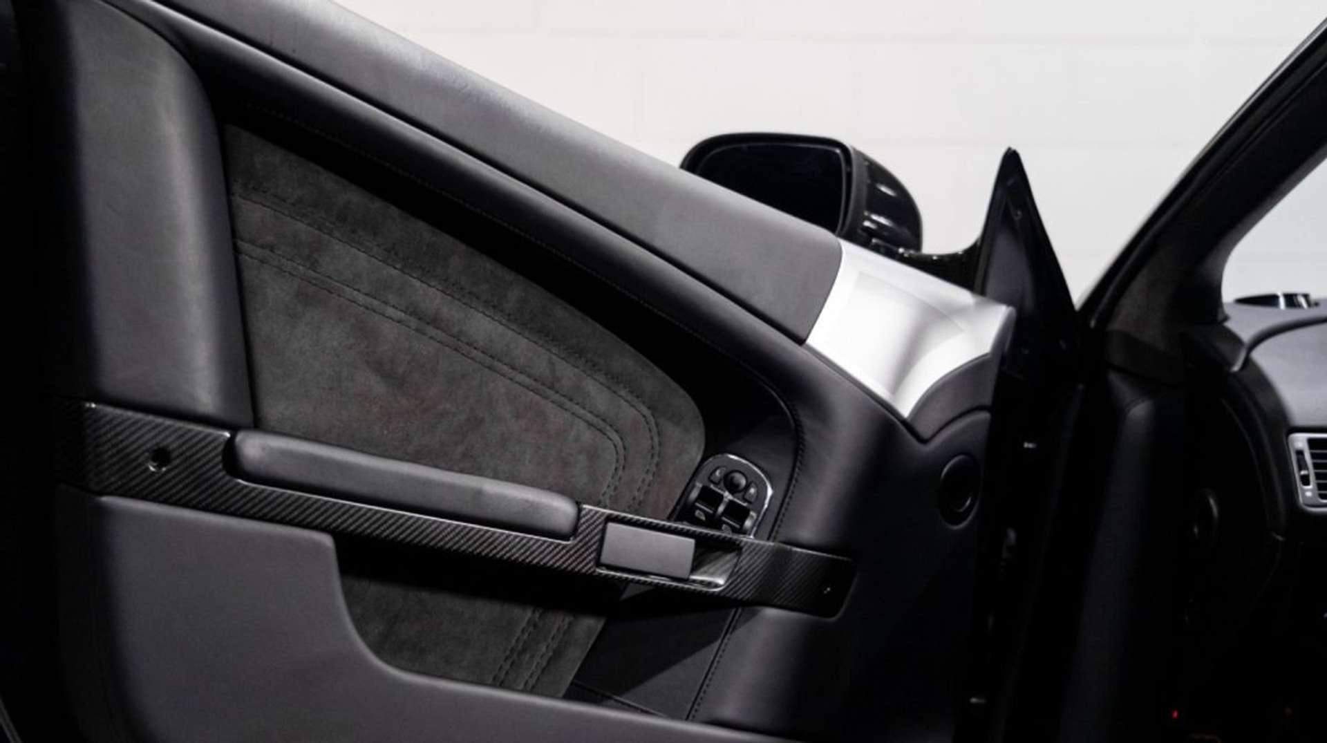 Aston Martin DBS V12 517 - 2009 - Joinsteer - #26