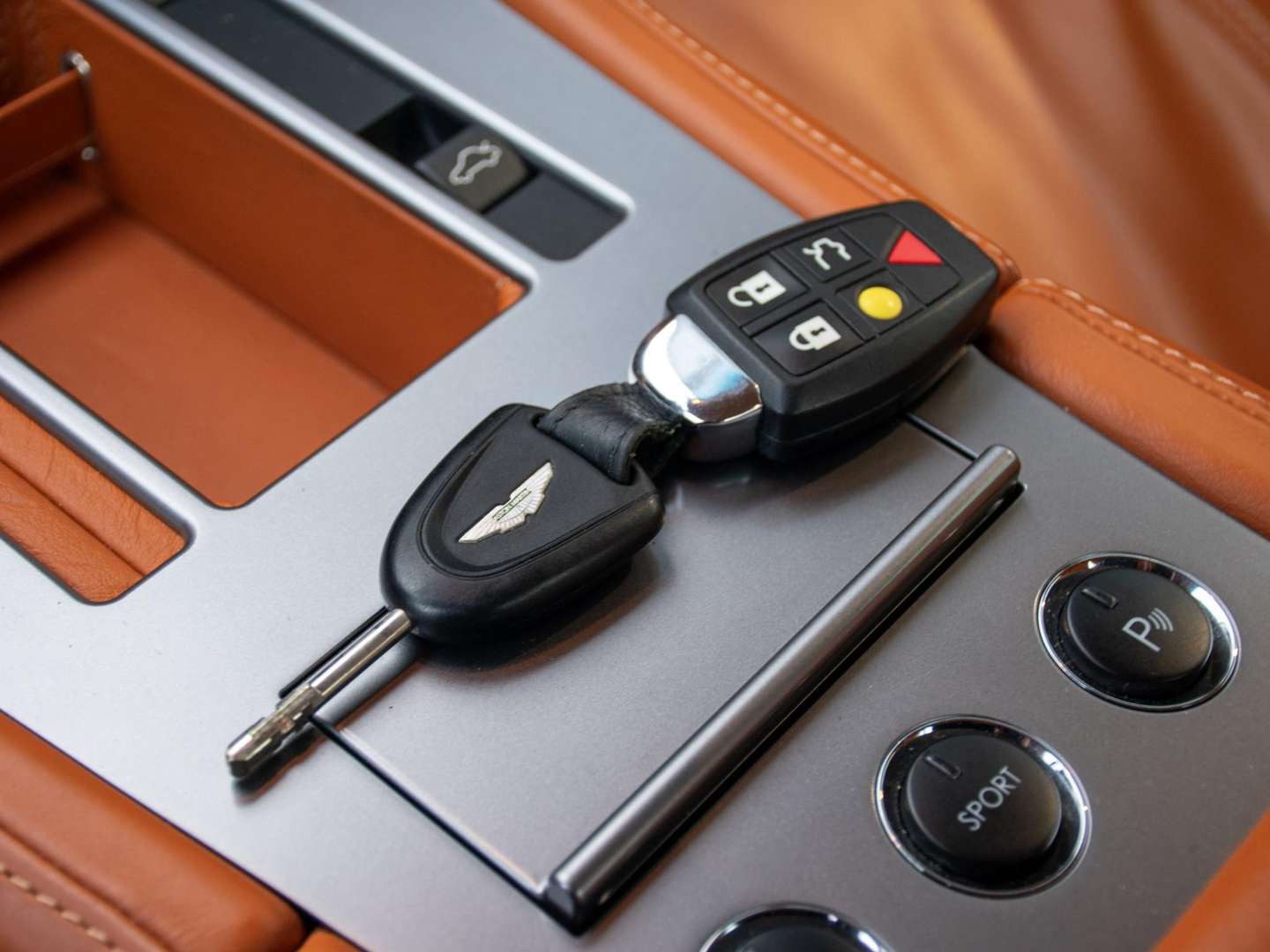 Aston Martin DB9 5.9 V12 Touchtronic - 2007 - Joinsteer - #35