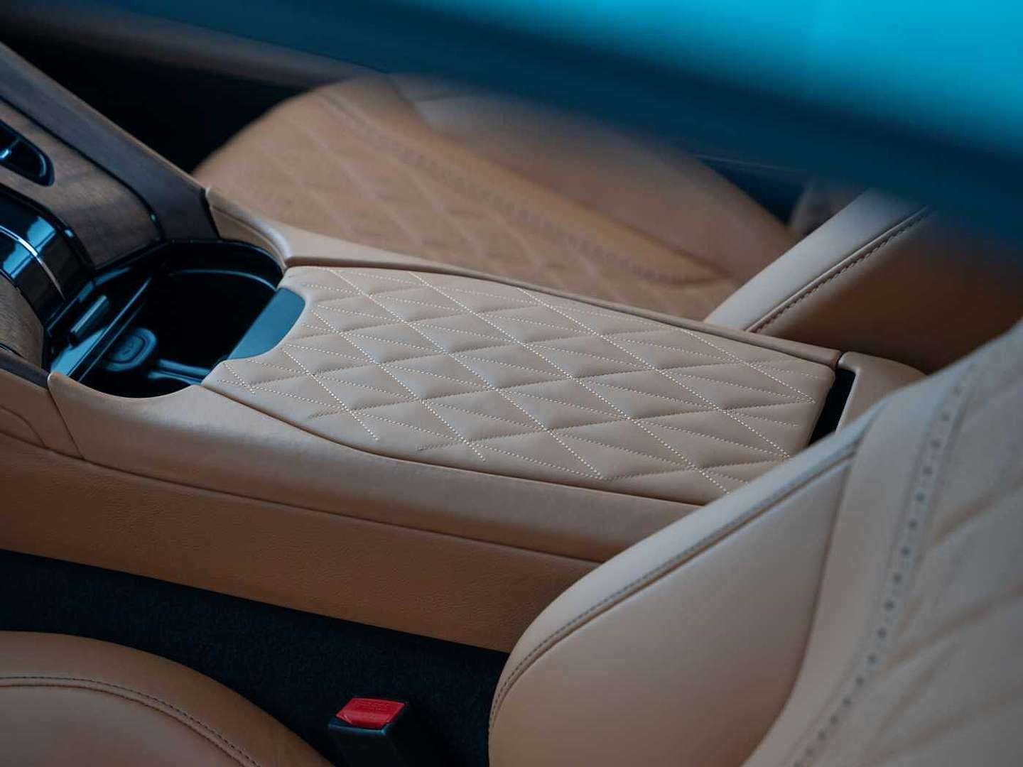 Aston Martin DB12 Coupé V8 - 2024 - Joinsteer - #37