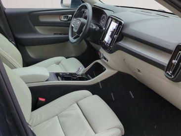 Volvo XC40 B4 Inscription — photo 24