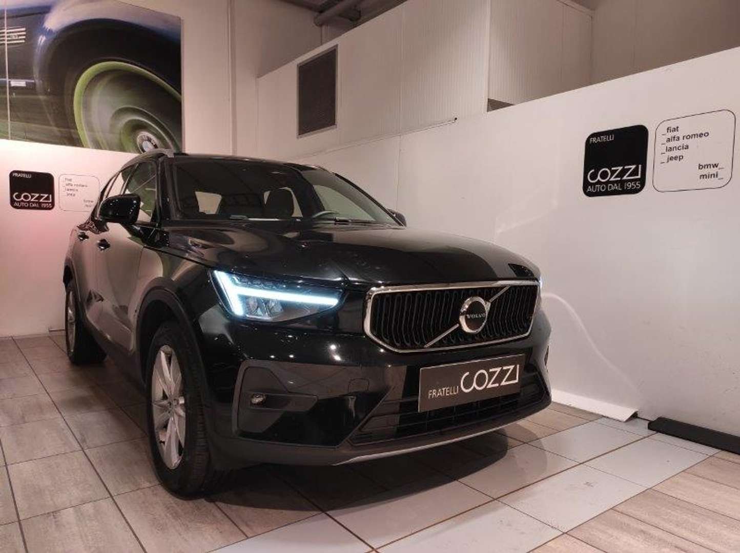 Volvo XC40 B3 Core - 2024 - Joinsteer - #1