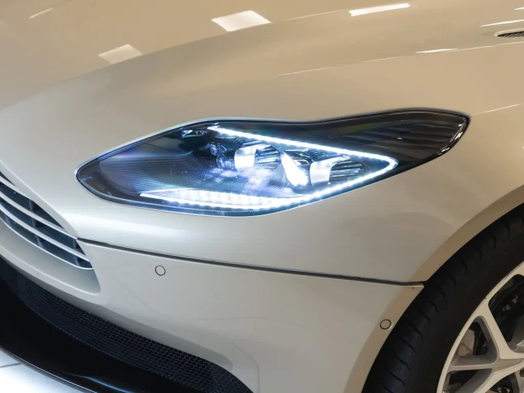 Aston Martin DB11 V8 Volante 4.0 - 2018 - Joinsteer - #24