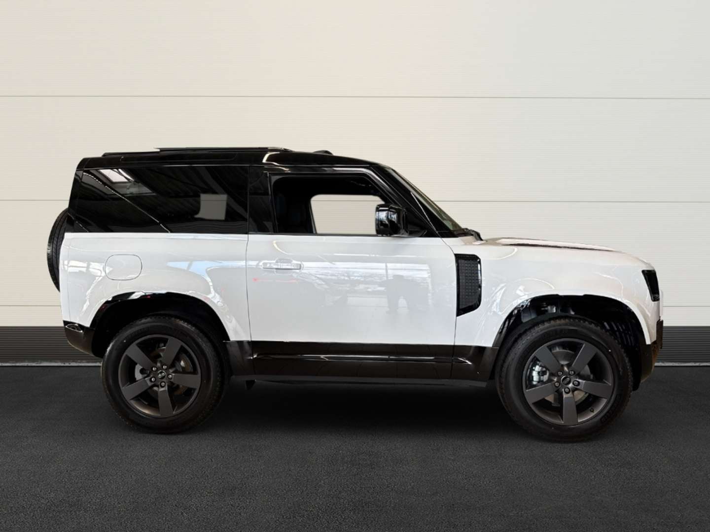 Land Rover Defender 90 D250 X-Dynamic SE+Luft+Pano+AHK+Matrix - 2025 - Joinsteer - #4