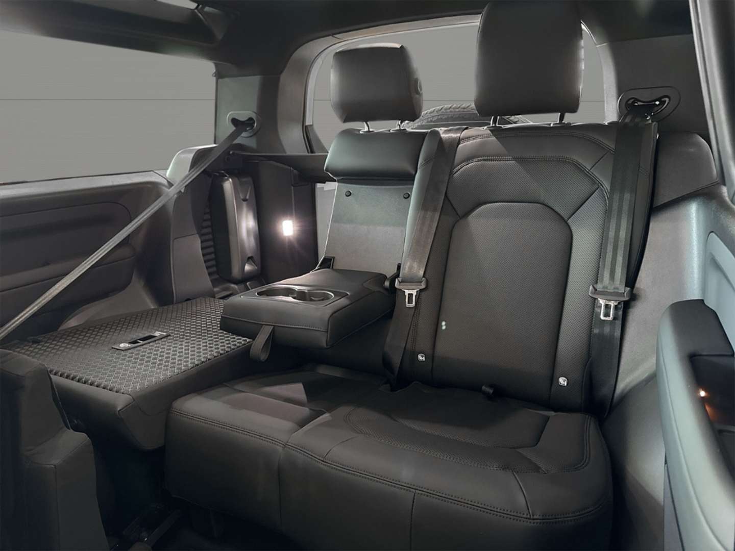 Land Rover Defender 90 D250 X-Dynamic SE+Luft+Pano+AHK+Matrix - 2025 - Joinsteer - #11