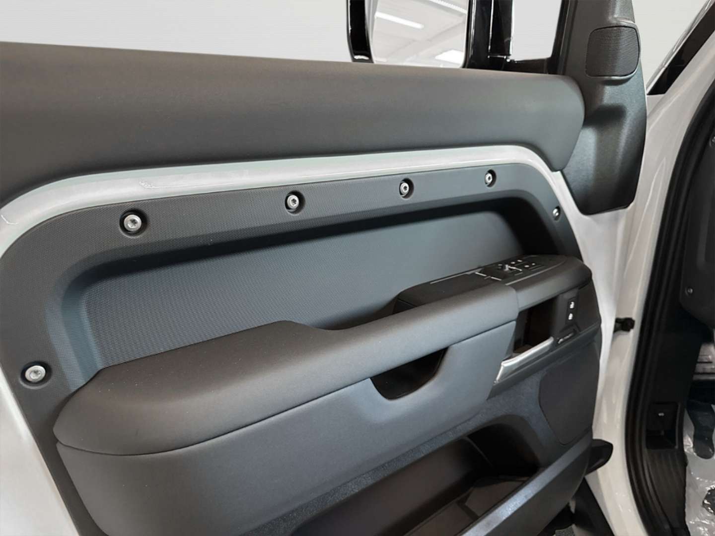 Land Rover Defender 90 D250 X-Dynamic SE+Luft+Pano+AHK+Matrix - 2025 - Joinsteer - #15