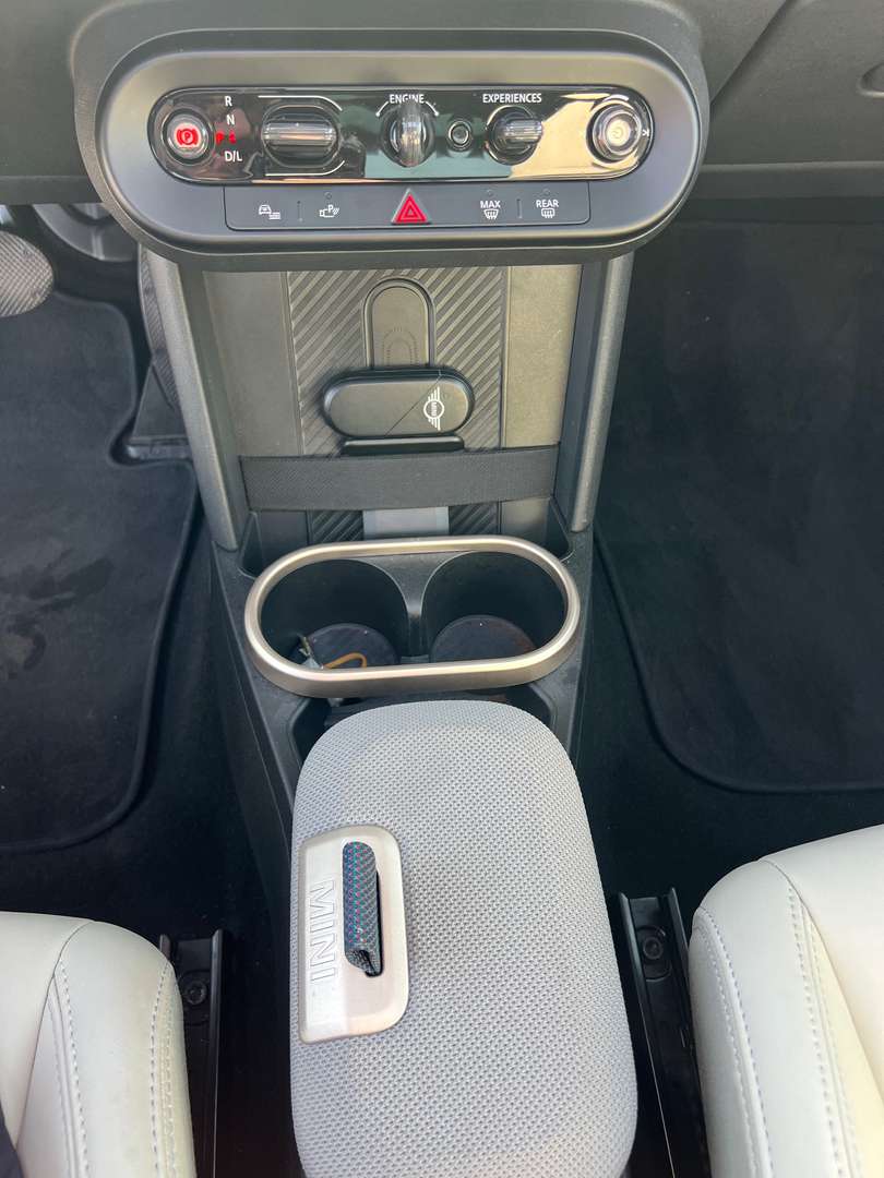 Mini Hatch 3 Portes Favoured Cooper S - 2024 - Joinsteer - #15