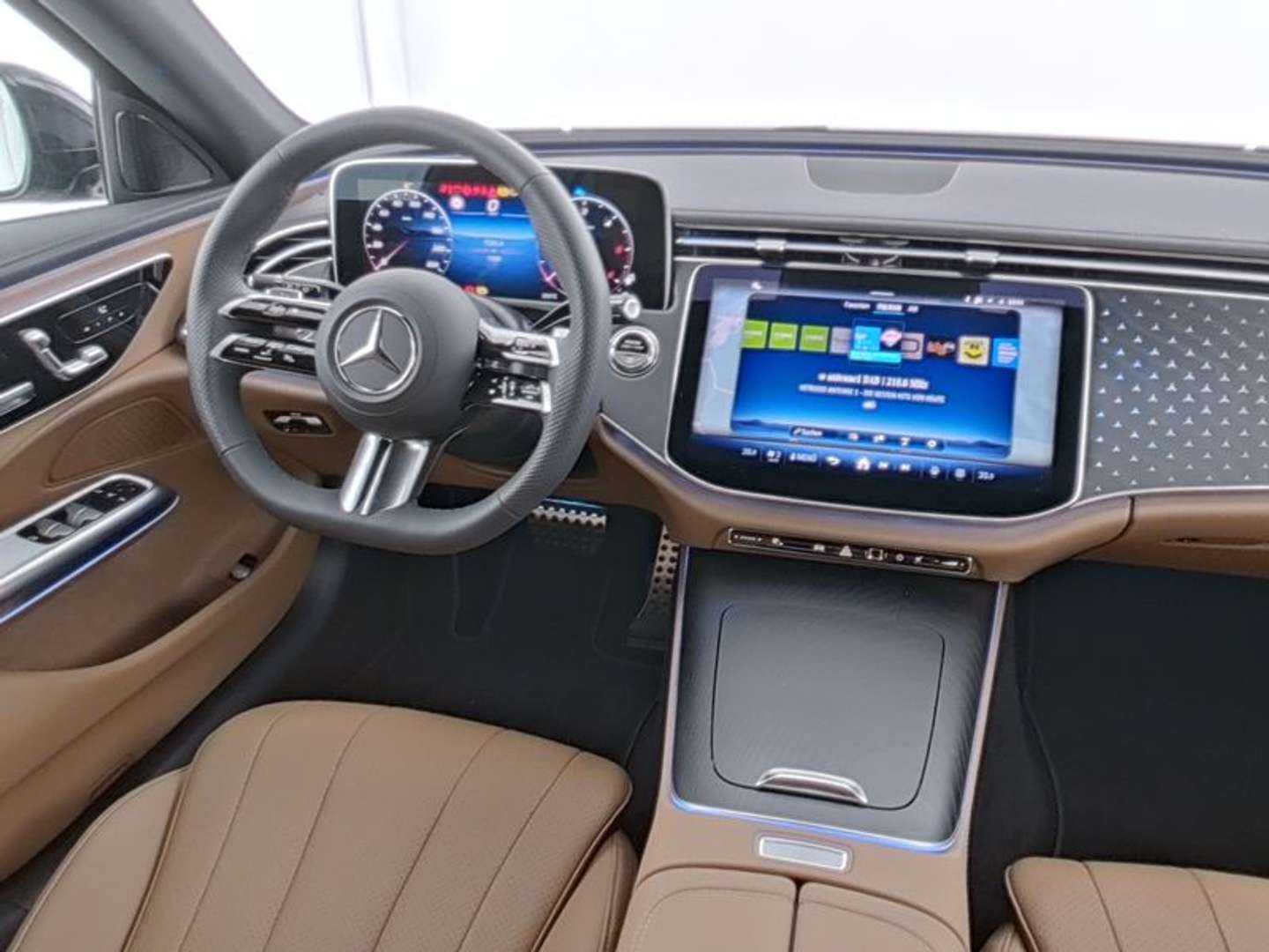 Mercedes Classe E Break 220 Night Edition - 2025 - Joinsteer - #4