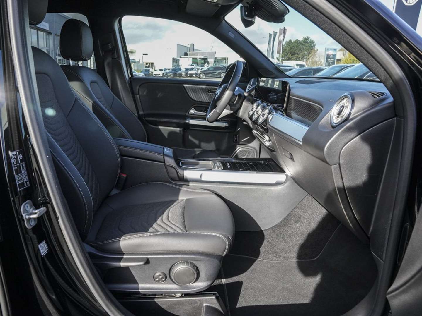 Mercedes GLB 200 Progressive - 2025 - Joinsteer - #6