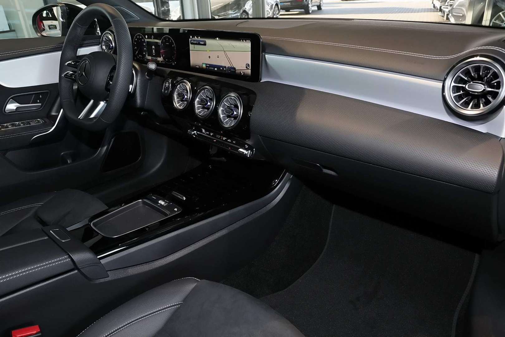 Mercedes CLA 200 Coupé 200 Night Edition - 2026 - Joinsteer - #6