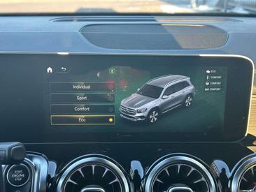 Mercedes GLB 220 AMG LINE — photo 20