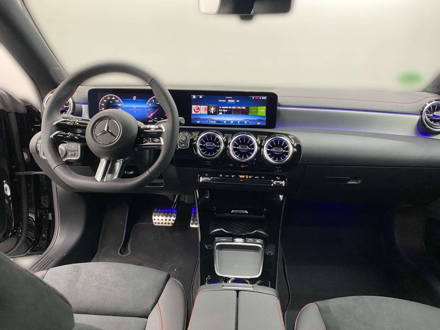 Mercedes CLA 200 200 Night Edition - 2026 - Joinsteer - #9