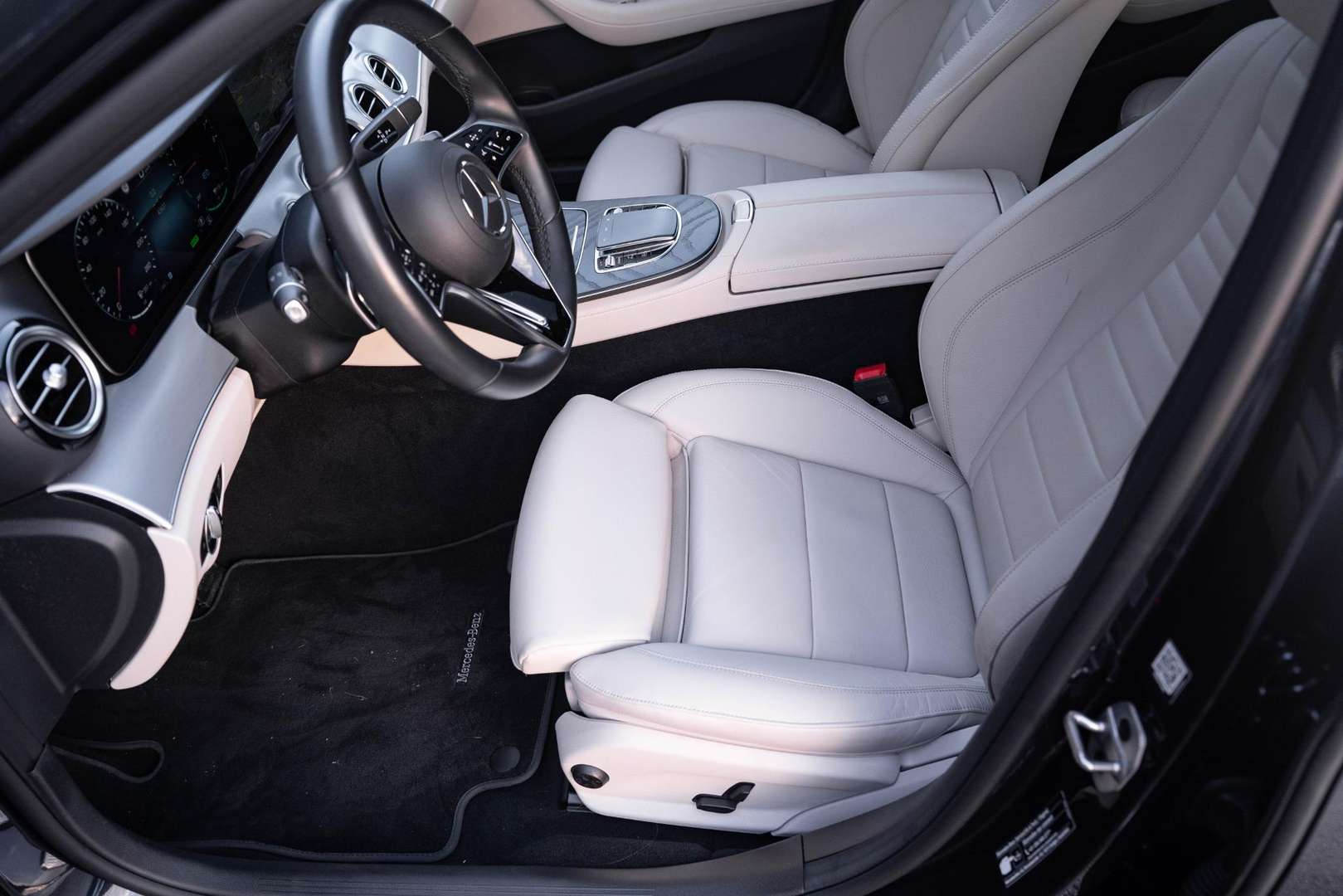 Mercedes Classe E Break 300 AMG Line - 2022 - Joinsteer - #28