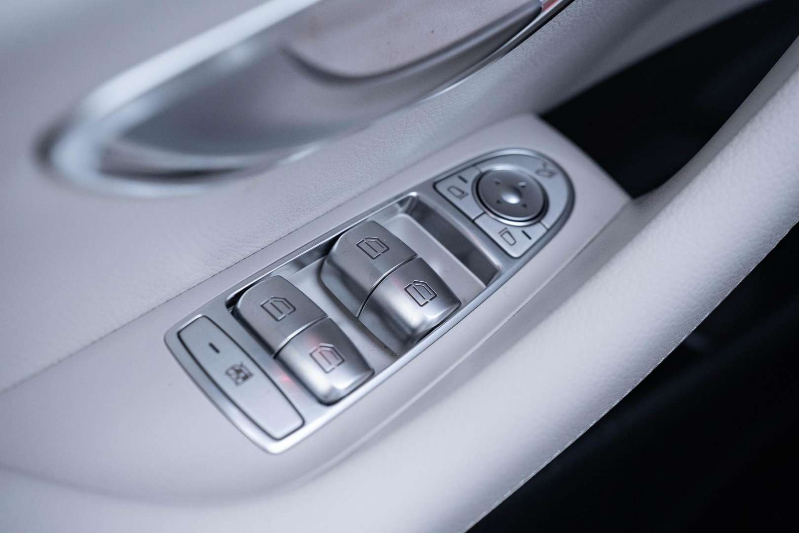 Mercedes Classe E Break 300 AMG Line - 2022 - Joinsteer - #35