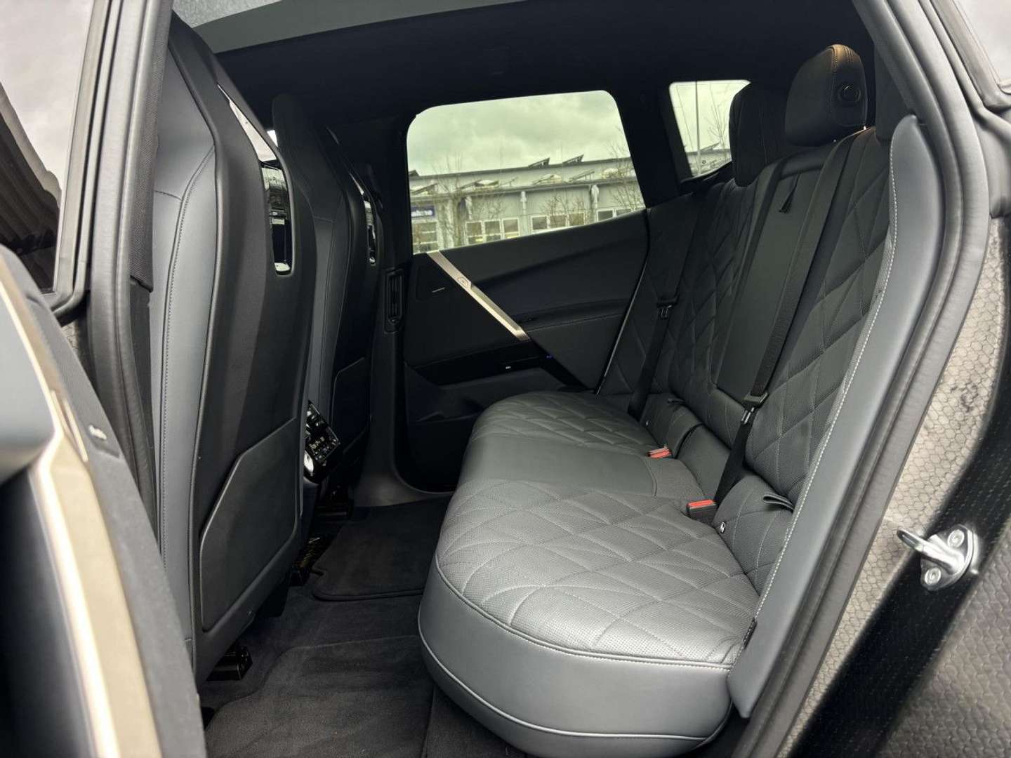 BMW IX Sport XDrive40 - 2023 - Joinsteer - #13