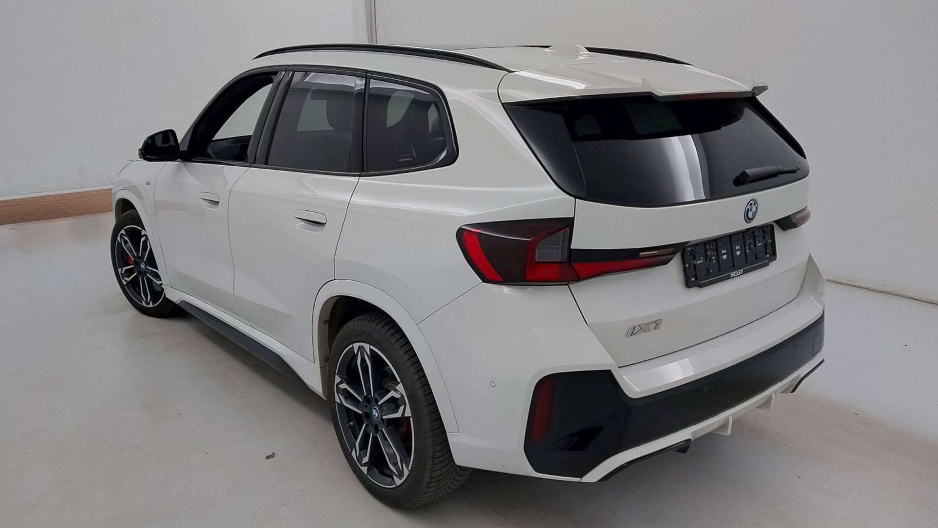 BMW IX1 M Sport 20 EDrive - 2024 - Joinsteer - #2