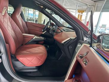 BMW IX XDrive50 — photo 11