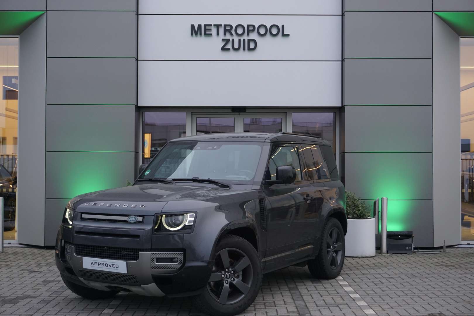 Land Rover Defender 90 D200 X-Dynamic HSE AWD Auto 23MY - 2022 - Joinsteer - #1