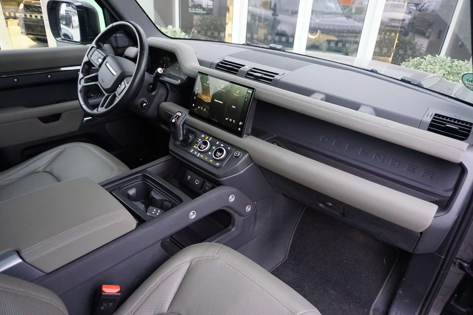 Land Rover Defender 90 D200 X-Dynamic HSE AWD Auto 23MY - 2022 - Joinsteer - #10