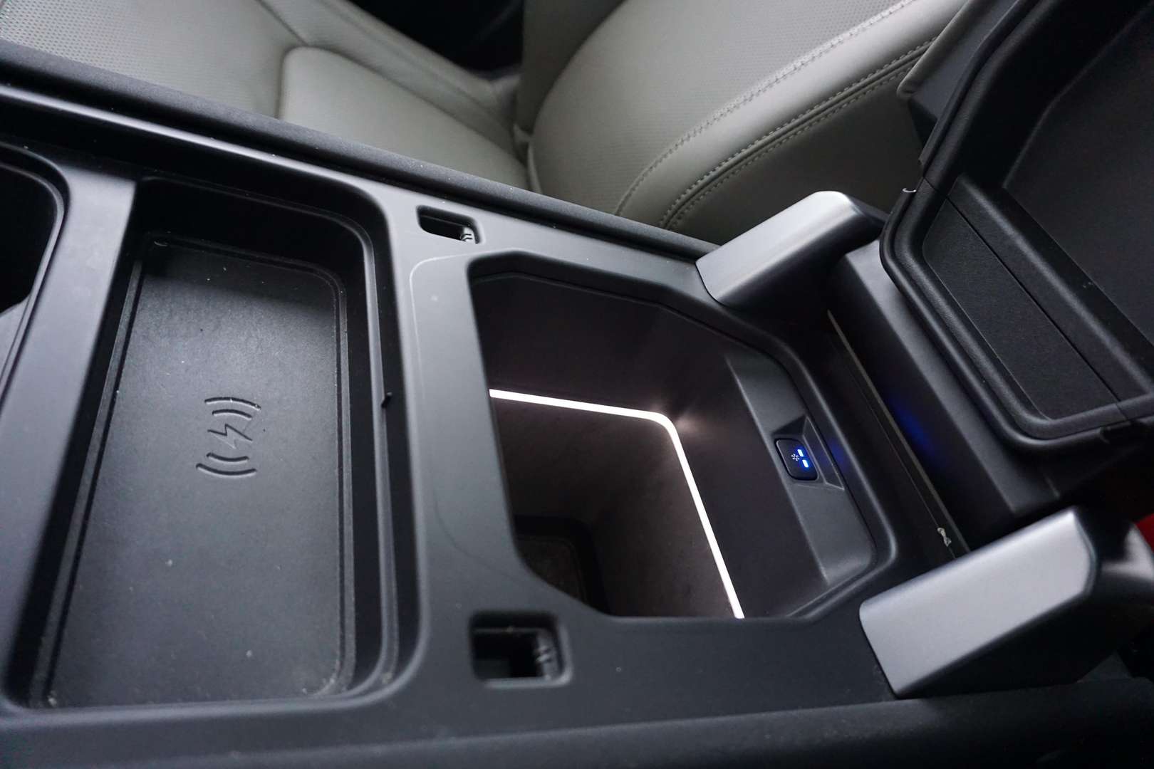 Land Rover Defender 90 D200 X-Dynamic HSE AWD Auto 23MY - 2022 - Joinsteer - #14