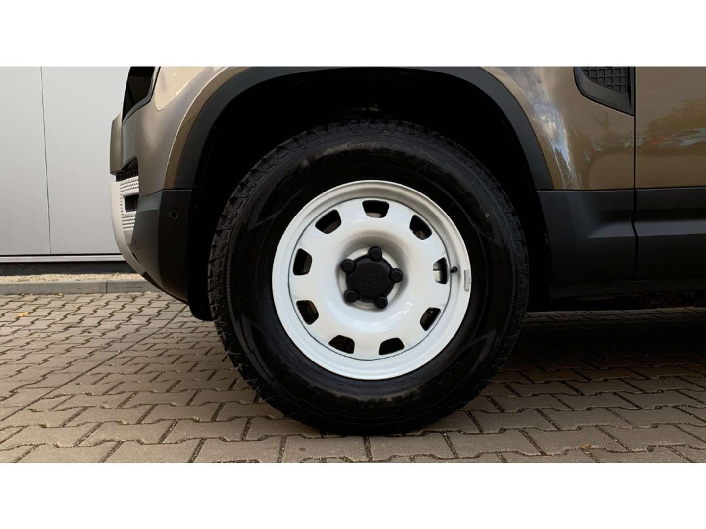 Land Rover Defender 90 D250 SE - 2023 - Joinsteer - #13