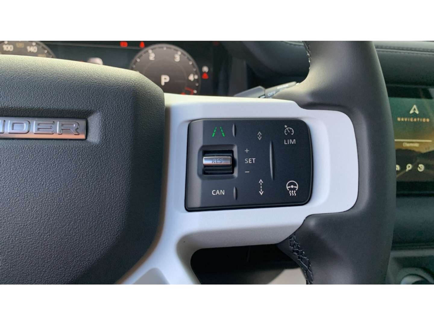 Land Rover Defender 90 D250 SE - 2023 - Joinsteer - #23