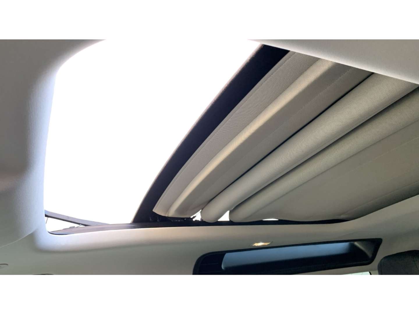 Land Rover Defender 90 D250 SE - 2023 - Joinsteer - #25