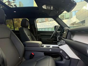 Land Rover Defender 110 3.0D L6 MHEV AWD X-Dynamic SE Aut. — photo 13