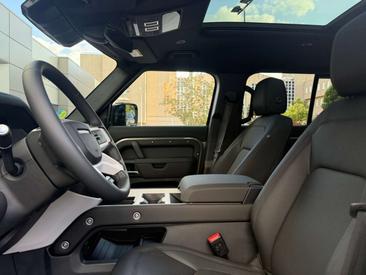 Land Rover Defender 110 3.0D L6 MHEV AWD X-Dynamic SE Aut. — photo 19