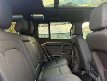 Land Rover Defender 110 3.0D L6 MHEV AWD X-Dynamic SE Aut. — photo 21