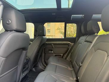 Land Rover Defender 110 3.0D L6 MHEV AWD X-Dynamic SE Aut. — photo 22