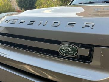 Land Rover Defender 110 3.0D L6 MHEV AWD X-Dynamic SE Aut. — photo 31