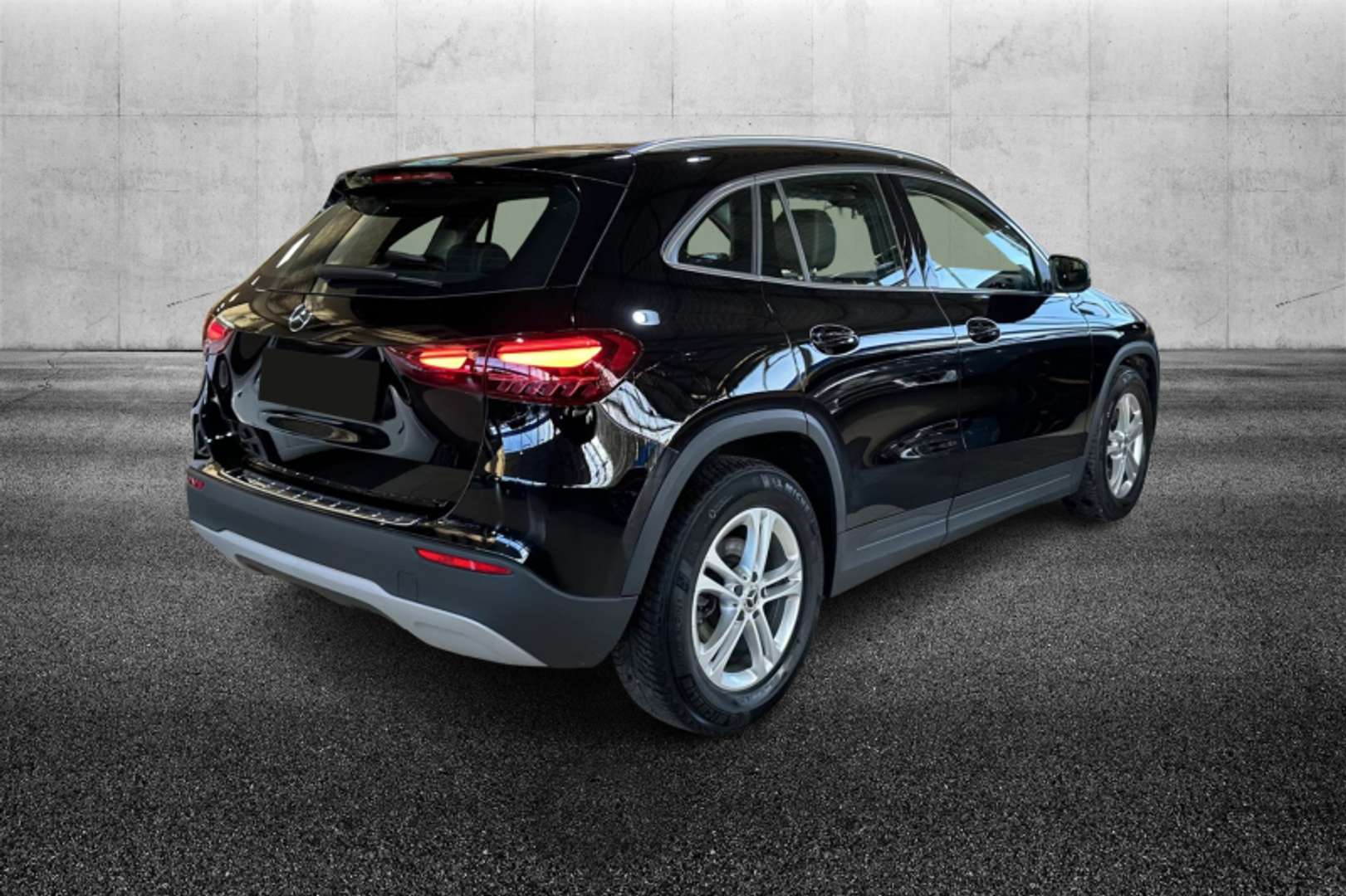 Mercedes GLA 180 Premium Plus - 2024 - Joinsteer - #3