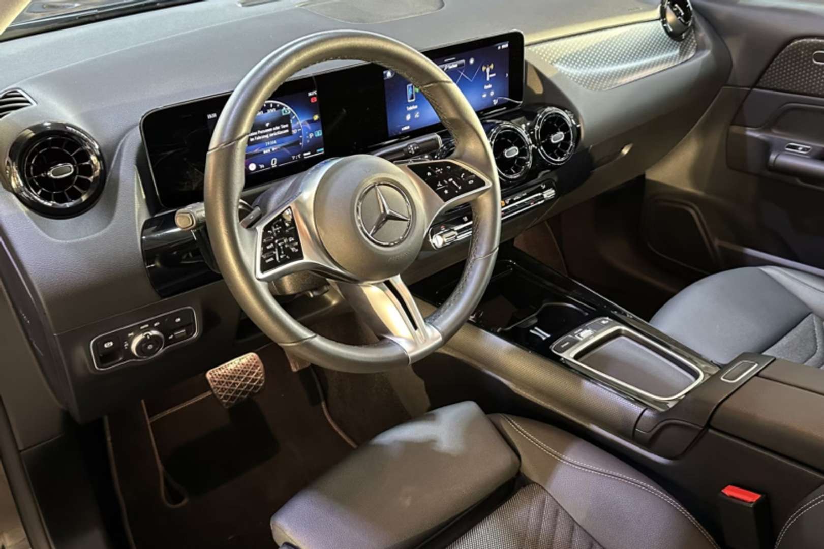 Mercedes GLA 180 Premium Plus - 2024 - Joinsteer - #6