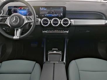 Mercedes GLB 220 Night Edition — photo 5