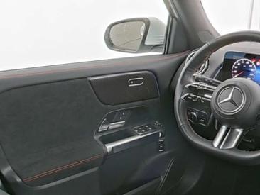 Mercedes GLB 250 AMG Line — photo 4