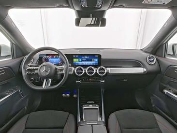 Mercedes GLB 250 AMG Line — photo 7