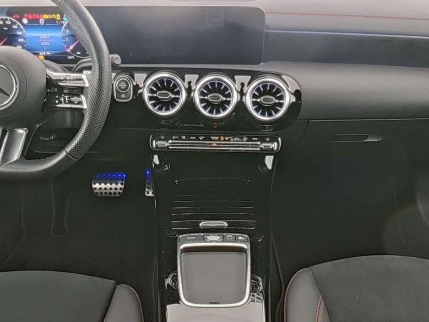 Mercedes CLA 200 200 Premium - 2024 - Joinsteer - #5