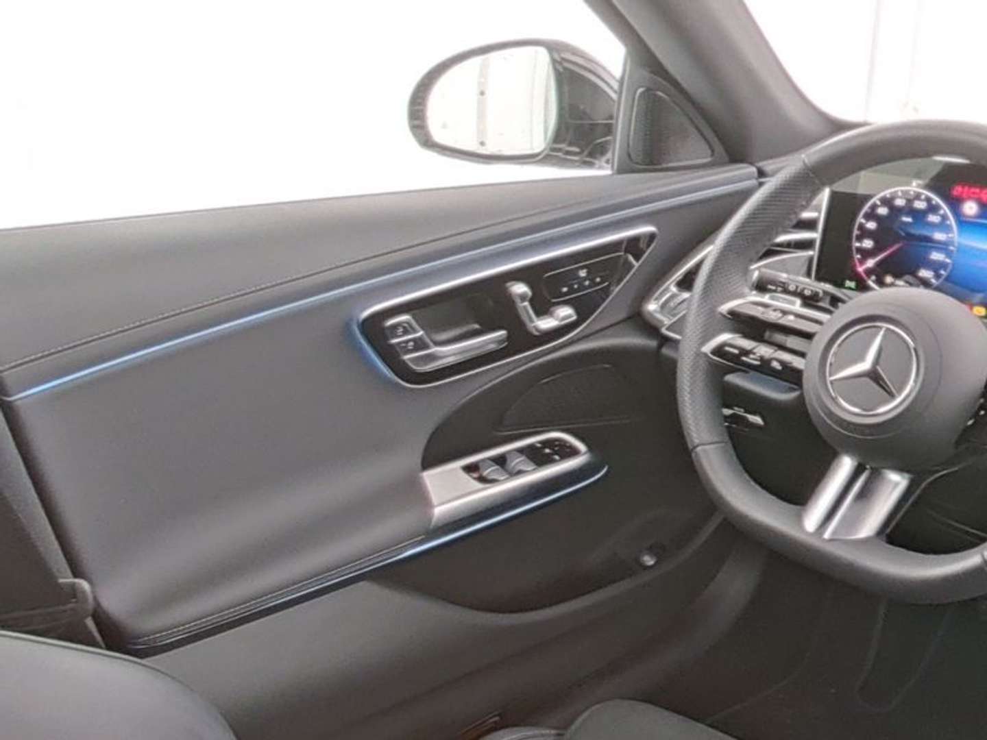 Mercedes Classe E Break 200 AMG Line - 2025 - Joinsteer - #5