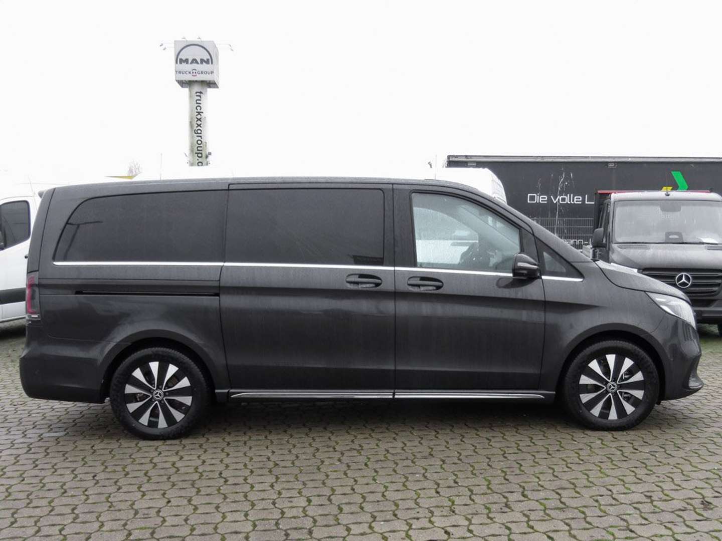 Mercedes EQV 300 Avantgarde - 2025 - Joinsteer - #2