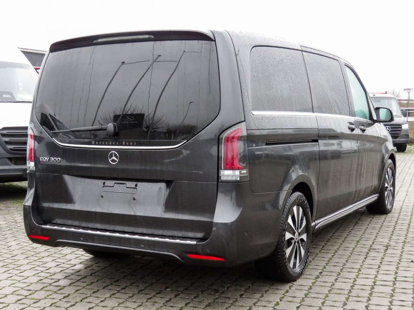 Mercedes EQV 300 Avantgarde - 2025 - Joinsteer - #4