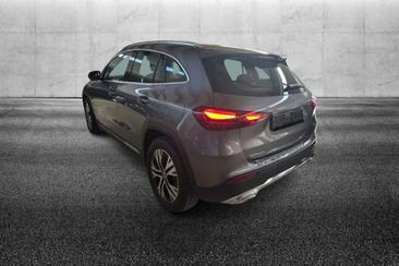 Mercedes GLA 200 Premium Plus — photo 4