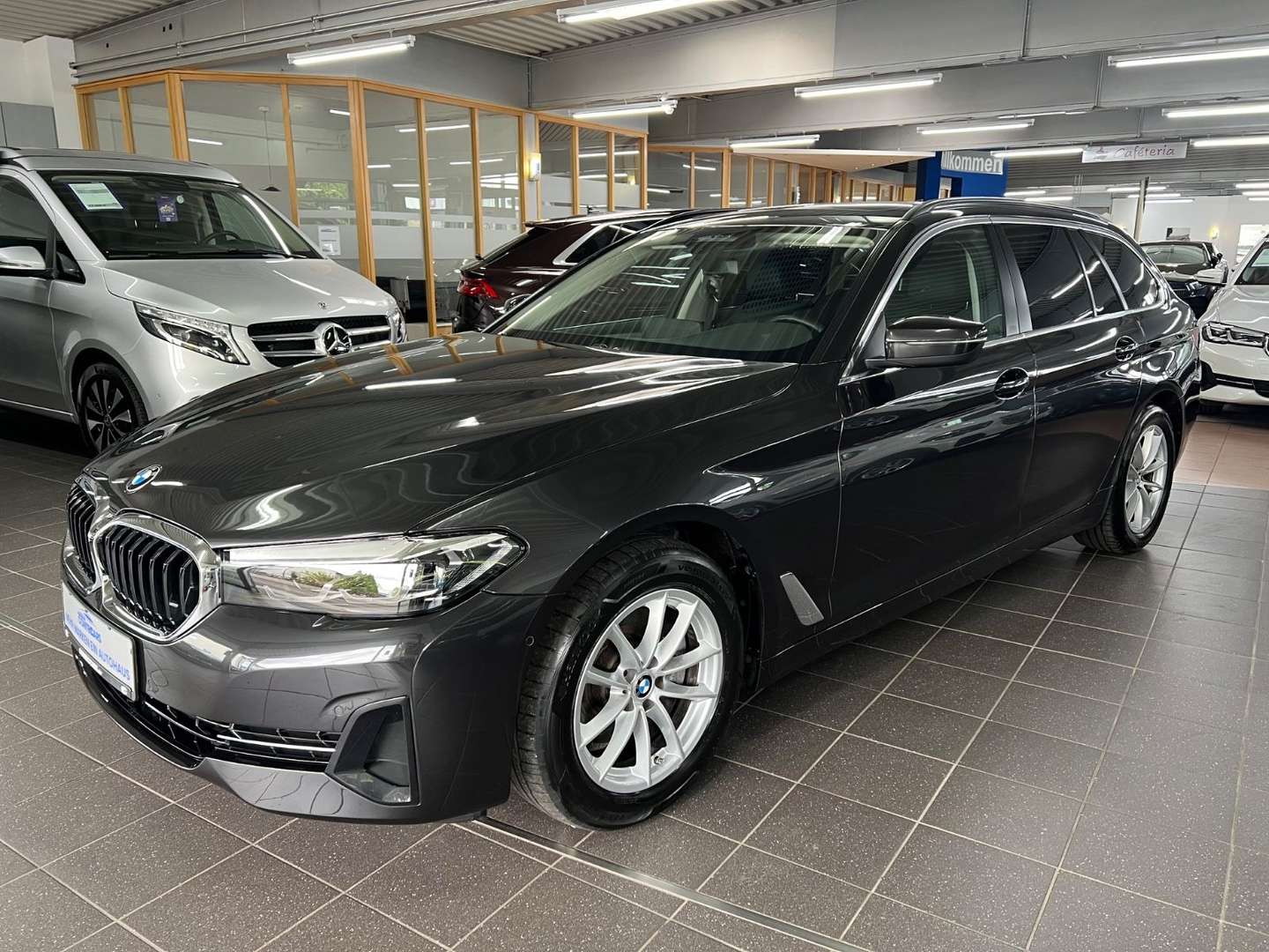 BMW Série 5 Touring Business 520d - 2023 - Joinsteer - #4