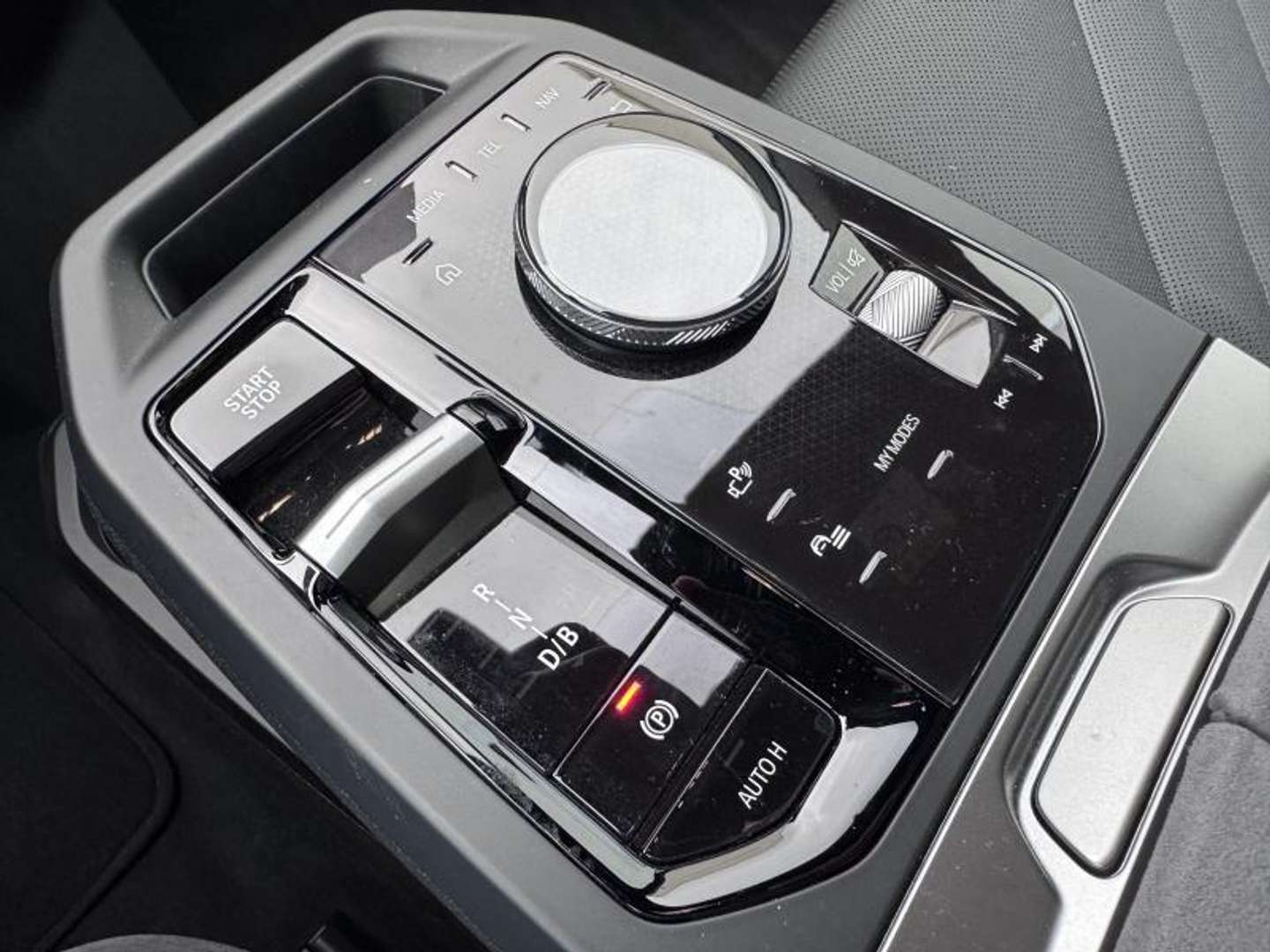 BMW IX M Sport XDrive45 - 2025 - Joinsteer - #22