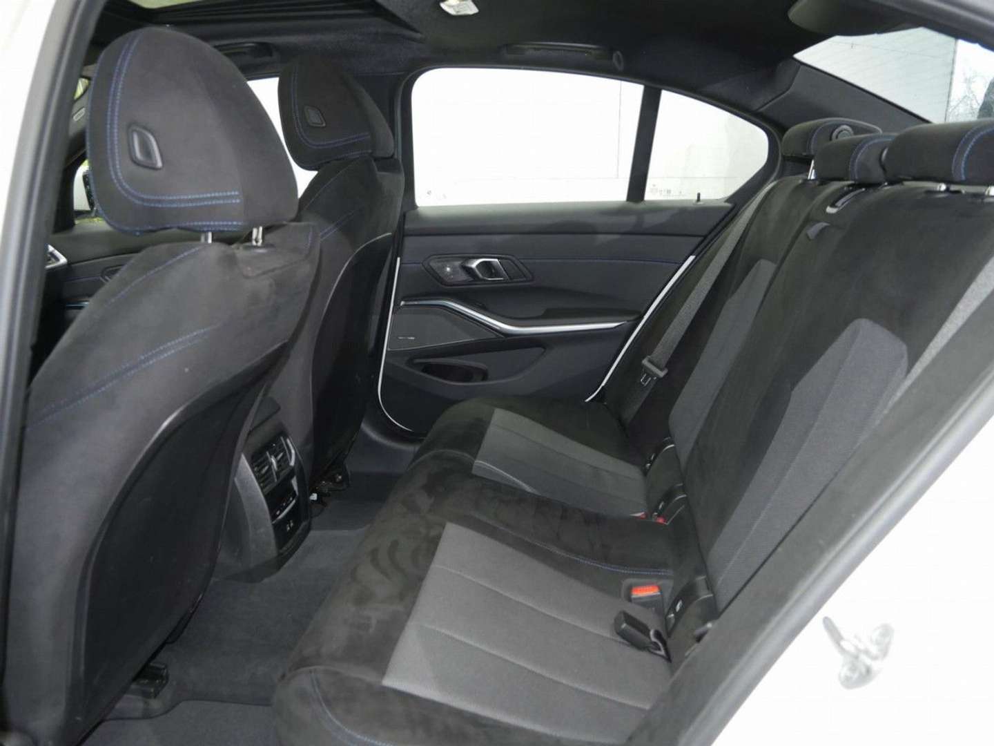 BMW 330e M Sport - 2025 - Joinsteer - #13